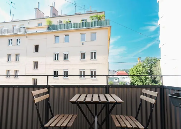 Beautiful 2-Bedroom Apartment Near Schoenbrunn