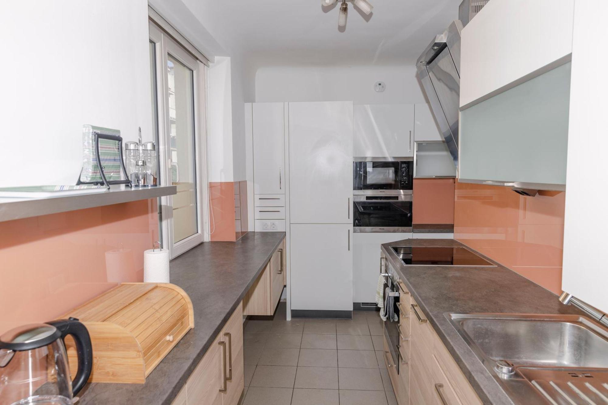 Beautiful 2-bedroom Near Schoenbrunn